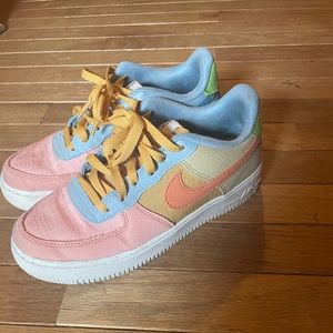 Nike Kids Air Force 1 Low ‘07 LV8 (Next Nature Sun Club)